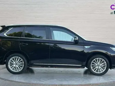Used Mitsubishi Outlander P-HEV 224 HP (164 kW) 2020 Black SUV