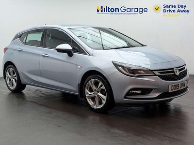 Used Vauxhall Astra SRi 105 HP (77 kW) 2019 Silver Hatchback