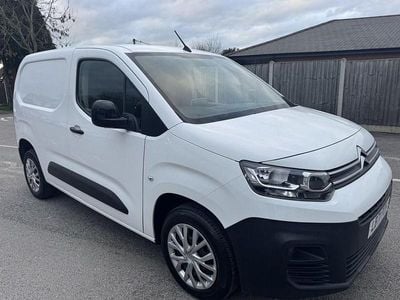 Used Citroën Berlingo 100 HP (73 kW) 2021 White MPV