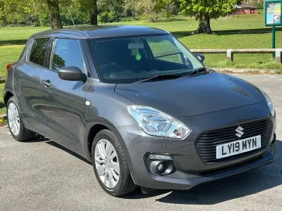 Usado Suzuki Swift SZ-T 111 HP (81 kW) 2019 Cinzento Citadino