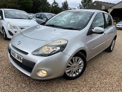 Silver Used 2011 Renault Clio II Hatchback | £1,799 (Good price)