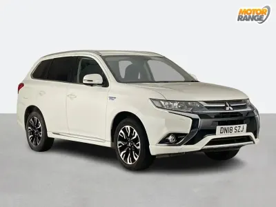Begagnad Mitsubishi Outlander P-HEV 2018 Vit Kombi