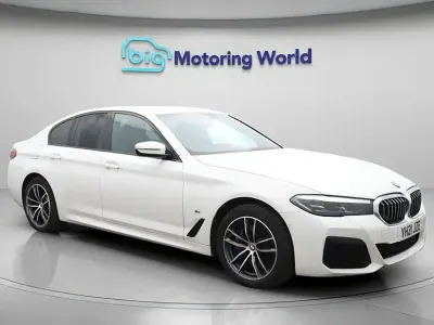 Begagnad BMW 530e M Sport 292 HK (214 kW) 2021 Vit Sedan