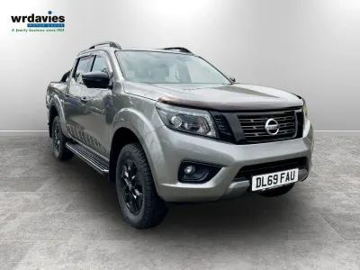 Used Nissan Navara N-Guard 190 HP (139 kW) 2019 Grey metallic Pickup