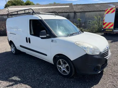 Used Vauxhall Combo 2014 White MPV