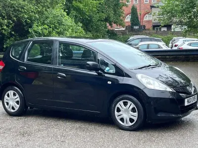 Used Honda Jazz S 90 HP (66 kW) 2011 Black Hatchback