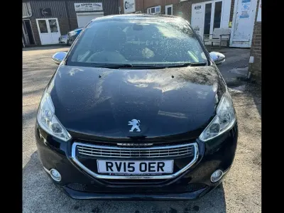 Used Peugeot 208 2015 Black Hatchback