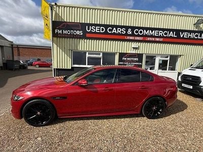 Used Jaguar XE R-Sport 180 HP (132 kW) 2017 Red Sedan