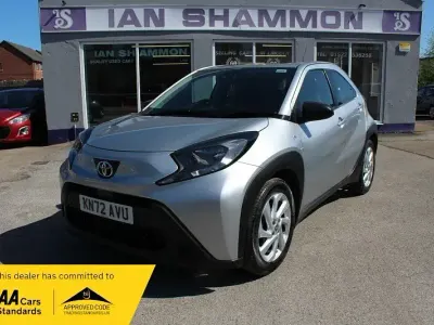 Begagnad Toyota Aygo X PURE 72 HK (52 kW) 2023 Silver SUV