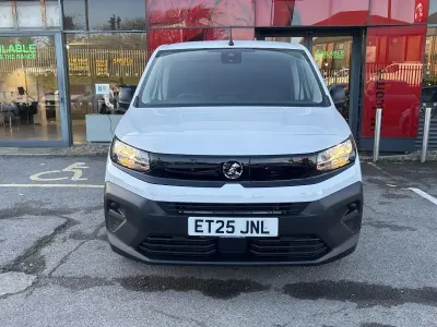 Used Vauxhall Combo S 101 HP (74 kW) 2025 White MPV