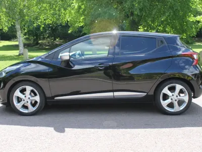 Begagnad Nissan Micra Tekna 90 HK (66 kW) 2017 Svart Halvkombi