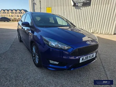 Used Ford Focus ST-Line 140 HP (102 kW) 2018 Blue Hatchback