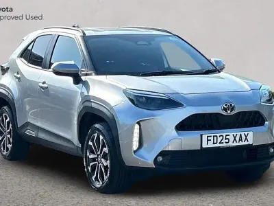 Used Toyota Yaris Cross Design 116 HP (85 kW) 2025 Silver SUV