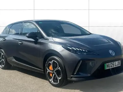 Używany MG MG4 EV 319 kW (435 KM) 2025 Szary Hatchback
