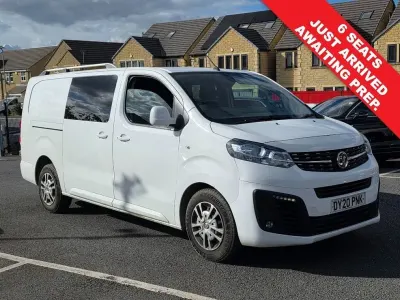 Second-hand Vauxhall Vivaro Sportive 120 CP (88 kW) 2020 Alb Monovolum