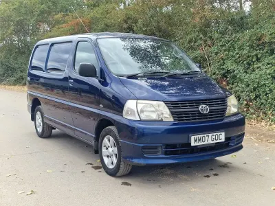Used Toyota HiAce 95 HP (69 kW) 2007 Blue Van