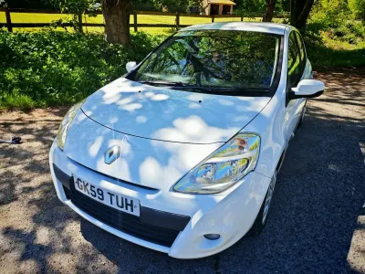 Używany Renault Clio II Expression 2009 Biały Hatchback