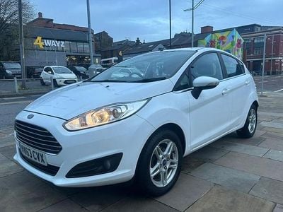 White Used 2013 Ford Fiesta Zetec Hatchback | £2,995 (Good price)