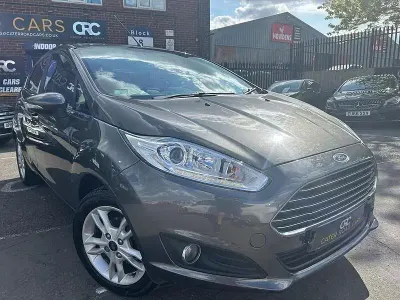 Używany Ford Fiesta Zetec 82 KM (60 kW) 2016 Szary Hatchback
