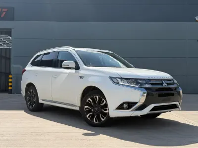 Used Mitsubishi Outlander P-HEV
