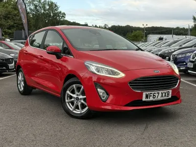 Used Ford Fiesta Zetec 100 HP (73 kW) 2017 Red Hatchback