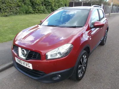 Used Nissan Qashqai N-TEC 110 HP (80 kW) 2011 Red SUV