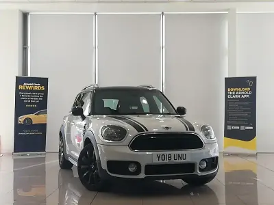 Usado Mini Cooper D 150 CV (110 kW) 2018 Blanco Utilitario