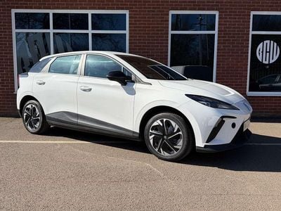 Used MG MG4 EV SE 319 kW (435 HP) 2023 White Hatchback