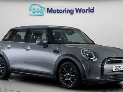 Begagnad Mini Cooper Classic 136 HK (100 kW) 2022 Grå Halvkombi