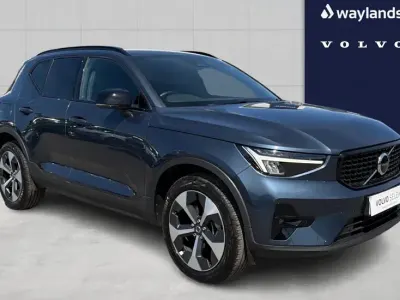 Used Volvo XC40 Plus 161 HP (118 kW) 2025 Blue SUV