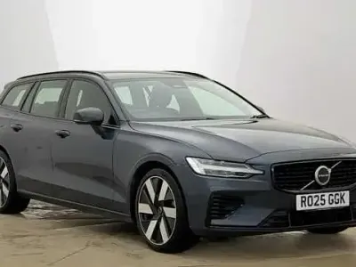 Used Volvo V60 Plus 345 HP (253 kW) 2025 Blue Estate
