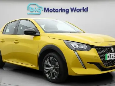 Used Peugeot e-208 Allure 100 kW (136 HP) 2022 Yellow Hatchback