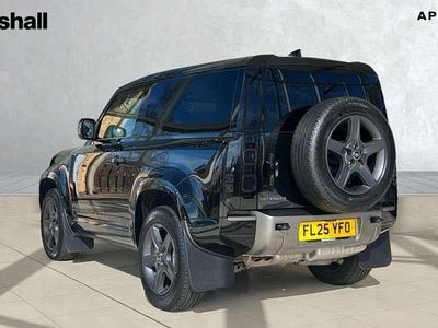 Usado Land Rover Defender SE Dynamic 249 HP (183 kW) 2025 Preto SUV