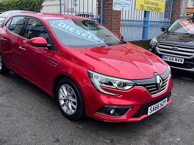 Used Renault Mégane III Dynamique 130 HP (95 kW) 2016 Hatchback