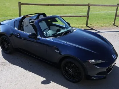 Usado Mazda MX5 Inclusive 184 HP (135 kW) 2022 Azul Cabrios