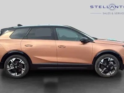 Used Vauxhall Grandland 154 kW (210 HP) 2024 Orange SUV