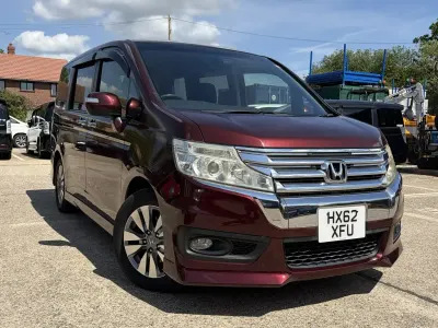 Używany Honda Stepwgn 2025 Czerwony Minivan