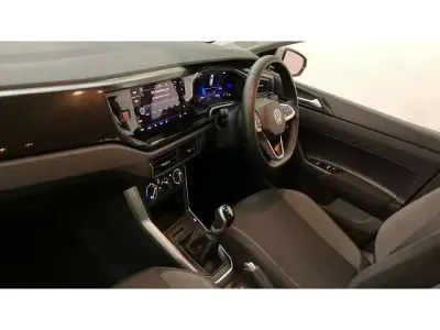 Begagnad VW Polo Life 95 HK (69 kW) 2023 Grå Halvkombi