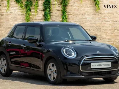 Used Mini Cooper Classic 136 HP (100 kW) 2022 Black Hatchback