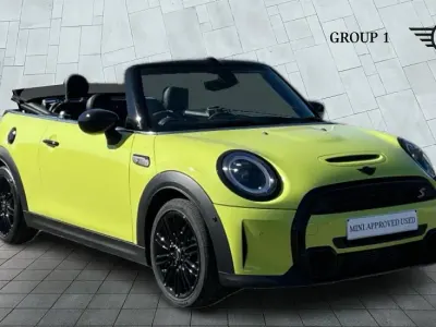 Używany Mini Cooper S Exclusive 176 KM (129 kW) 2023 Żółty Hatchback