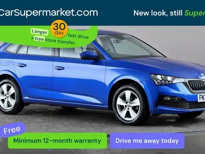Usado Skoda Scala SE 110 CV (80 kW) 2023 Azul Utilitario