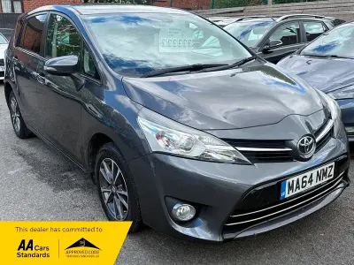 Used Toyota Verso 132 HP (97 kW) 2014 Grey MPV