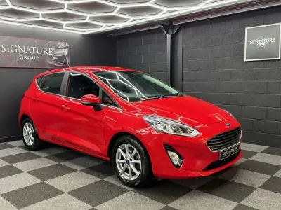Used Ford Fiesta Zetec 85 HP (62 kW) 2017 Red Hatchback