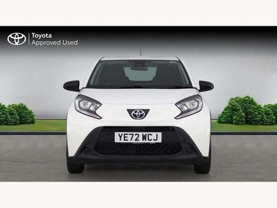 Used Toyota Aygo X PURE 72 HP (52 kW) 2022 White SUV