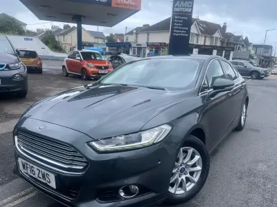 Used Ford Mondeo Titanium 150 HP (110 kW) 2016 Green Hatchback