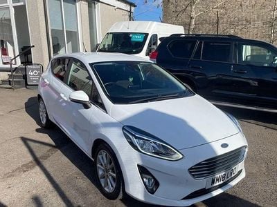Used Ford Fiesta Titanium 100 HP (73 kW) 2018 White Hatchback