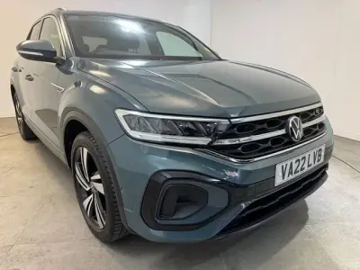 Usado VW T-Roc R-line 150 HP (110 kW) 2022 Azul SUV