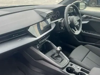 Usado Audi A3 Sport 116 HP (85 kW) 2024 Preto Citadino