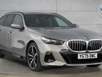 Begagnad BMW 530e M Sport 295 HK (216 kW) 2025 Grå Kombi
