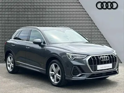 Używany Audi Q3 S-Line 150 KM (110 kW) 2022 Szary SUV